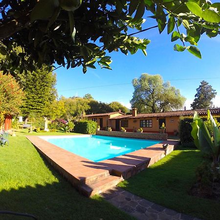 Villa Patzcuaro Garden Hotel ภายนอก รูปภาพ