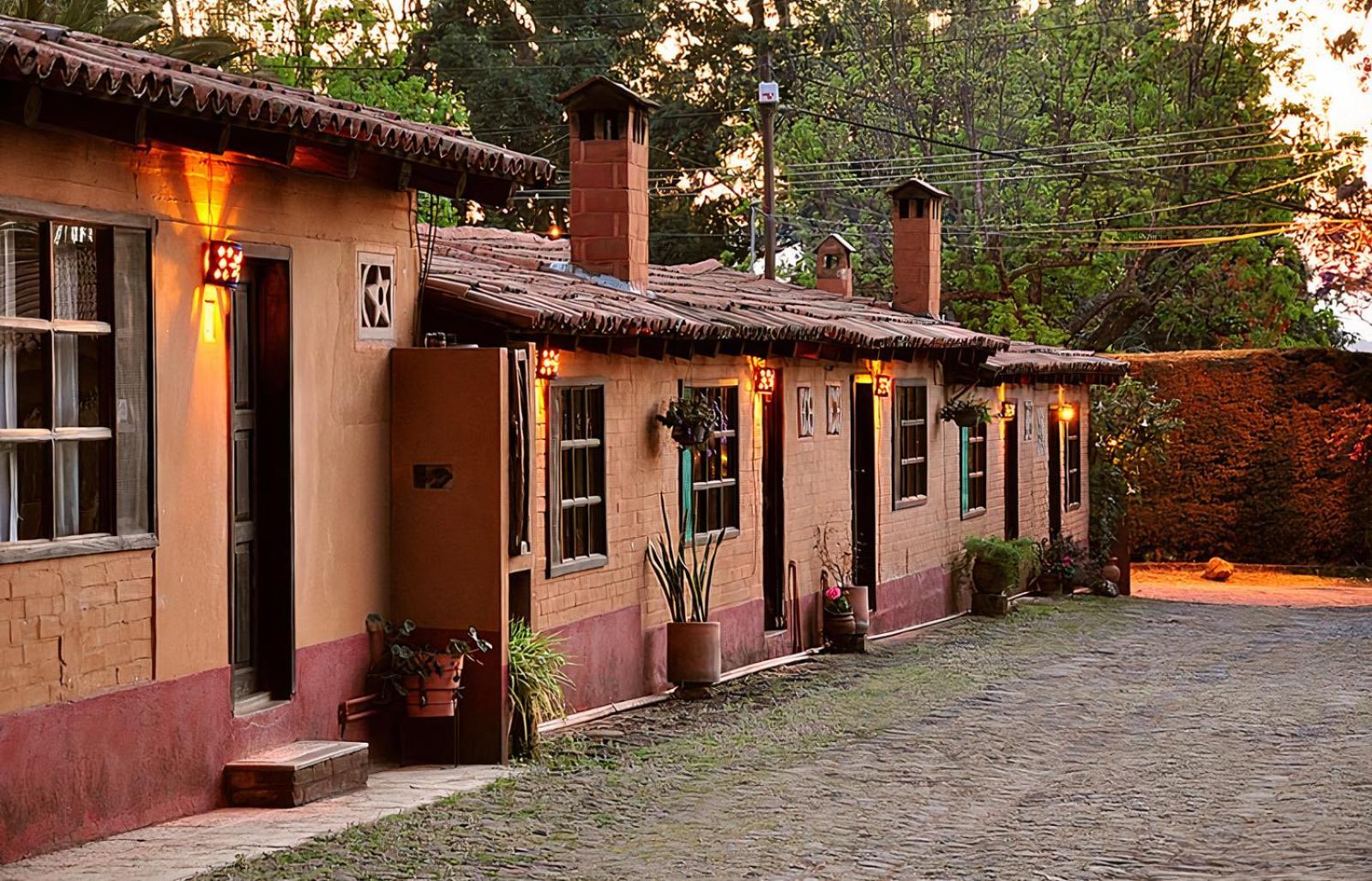 Villa Patzcuaro Garden Hotel ภายนอก รูปภาพ